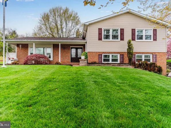 313 Indian Creek Dr, Mechanicsburg, PA 17050