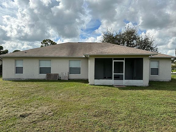 4th image of 1281 SE Sandia Drive