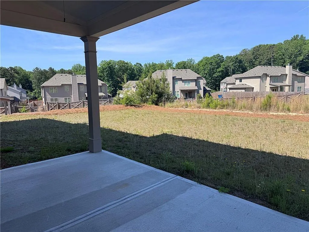 5 bed, 3.0 bath, 3184 sqft, $3,000 — Photo 2