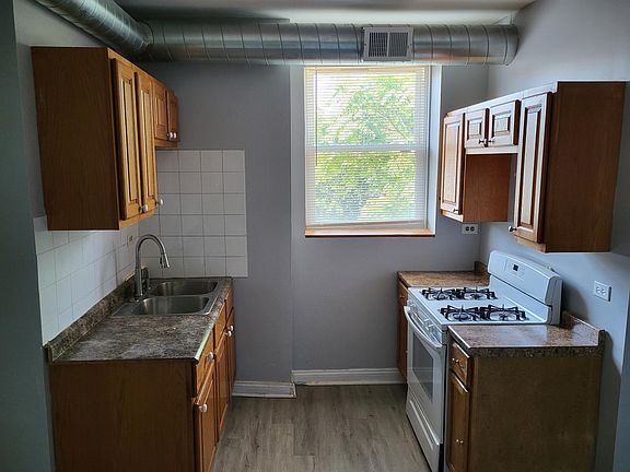 3rd image of 3234 W 23rd St Unit 204