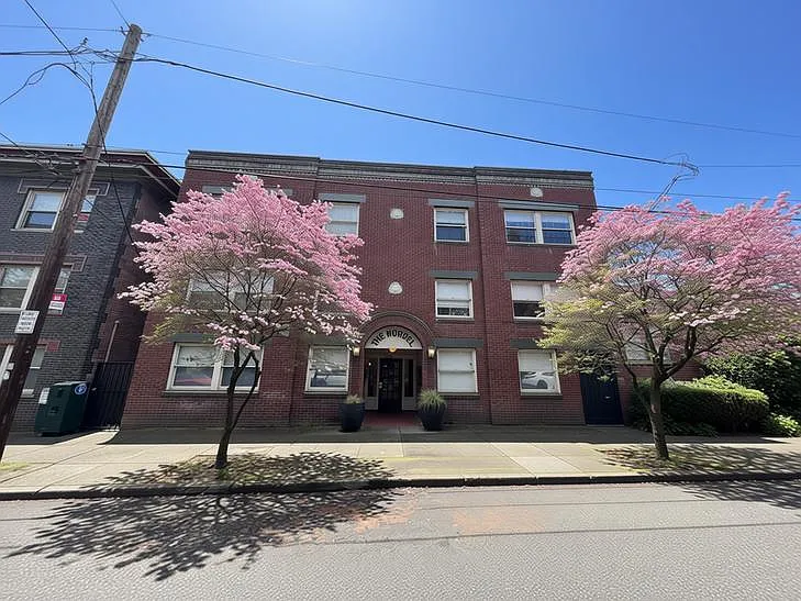 Nordel Apartments
