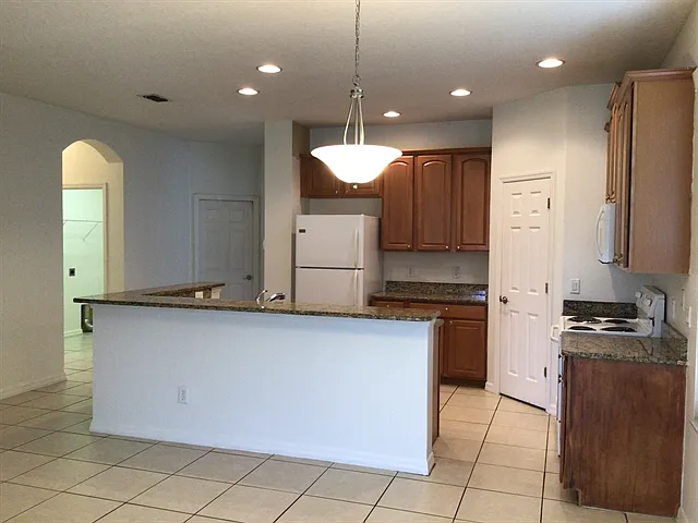 1726 Palmerston Cir — Photo 8