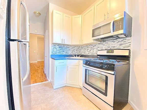 3rd image of 35 Morningside Ave APT 42