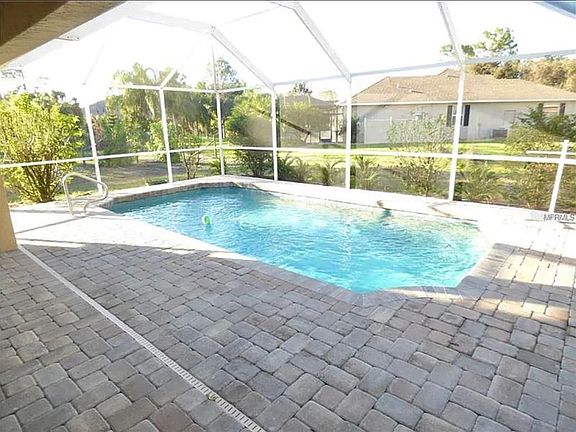 5th image of 2374 Starview Ave