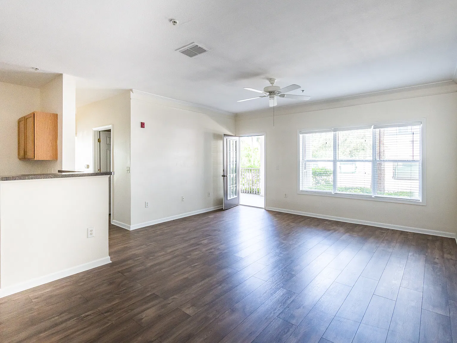 2 bed, 1008 sqft, $1,550 — Photo 3