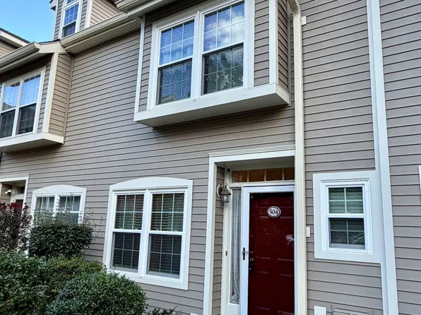 504 Cheswold Ct #504, Wayne, PA 19087