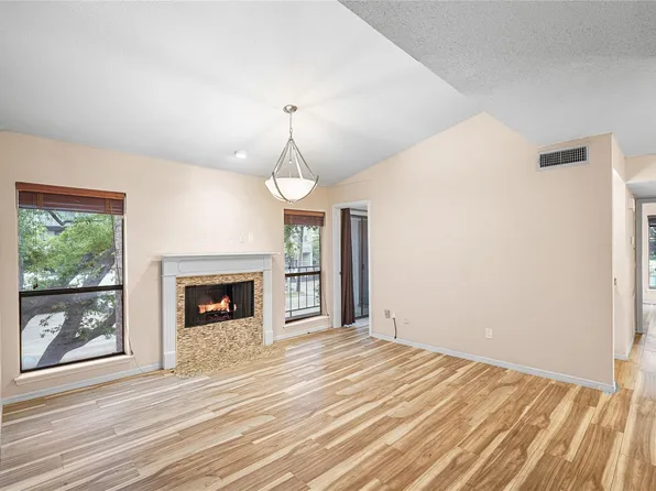 1818 Augusta Dr APT 4, Houston, TX 77057