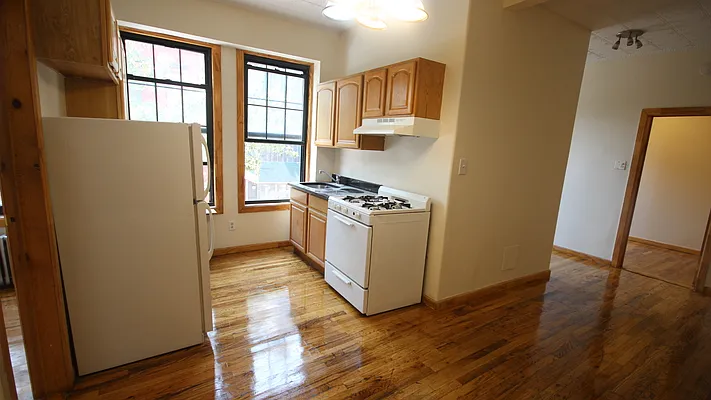 Rented by Simply Brooklyn Realty Inc | media 9