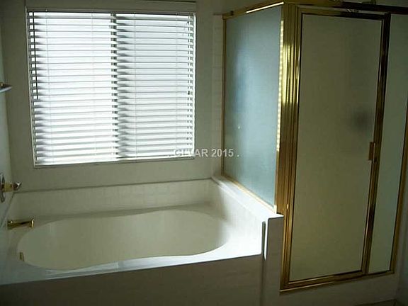 5th image of 4251 Jordanville St