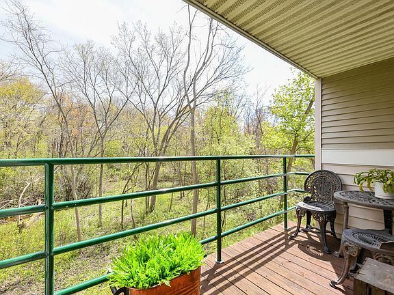 5th image of 769 W Puetz ROAD