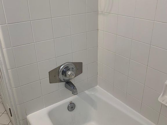 4th image of 774 Acosta St APT 4