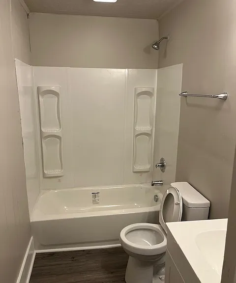 1300 Phelps Ave — Photo 7