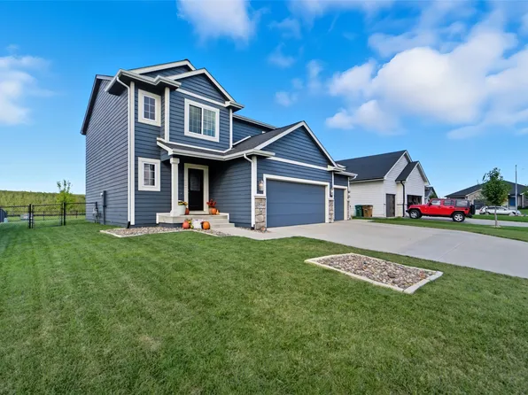 317 31st St SE, Altoona, IA 50009