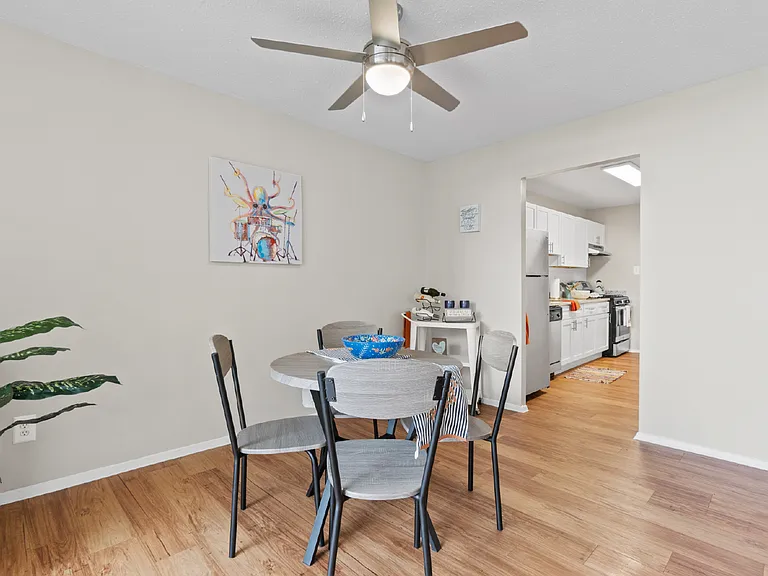 Westchester Tower Apartments — Photo 29