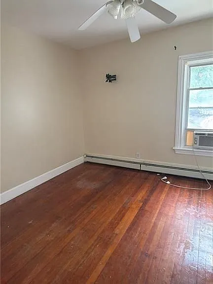 228 Baker St — Photo 7