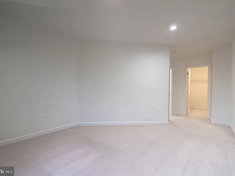 24909 Pinebrook Rd — Photo 20