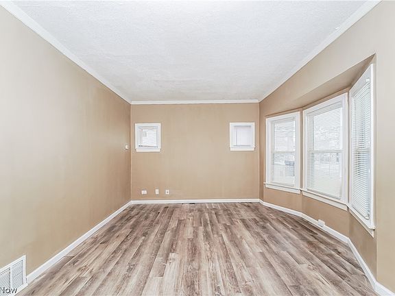 3rd image of 2021 W 93rd St