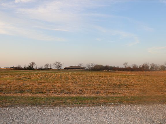2nd image of 2196 Sundance Rd