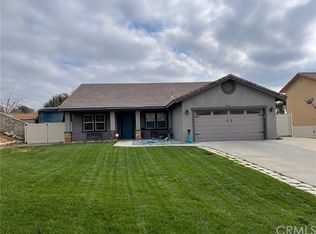 35689 Country Creek Dr, Yucaipa, CA 92399