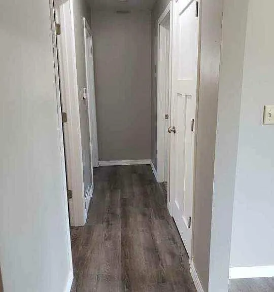 1810 Roosevelt Ave — Photo 5