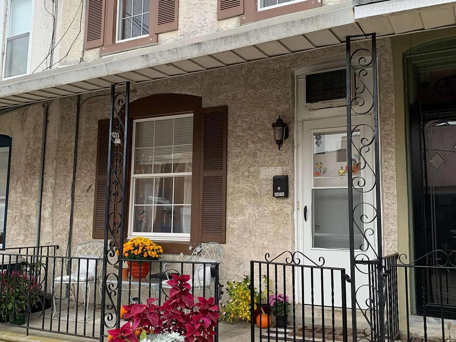 2 bed, 1200 sqft, $1,950 — Photo 1