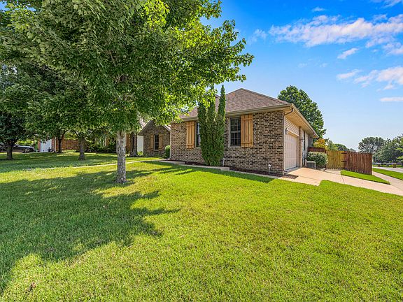 4th image of 454 S Yellowwood Drive