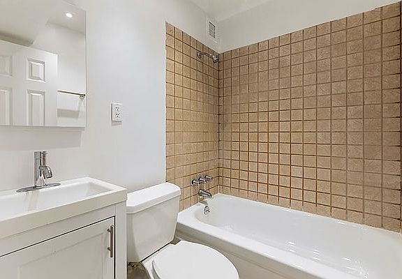 4th image of 222 1st Ave APT 3B