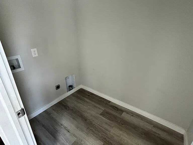 2879 N Dearborn St #2 — Photo 9