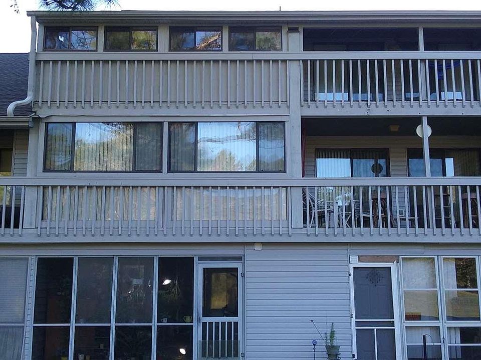 2nd image of 500 Fairway Vil Fairway Village Dr. #3-E