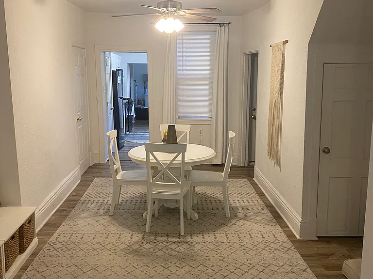 2109 Jane St — Photo 2