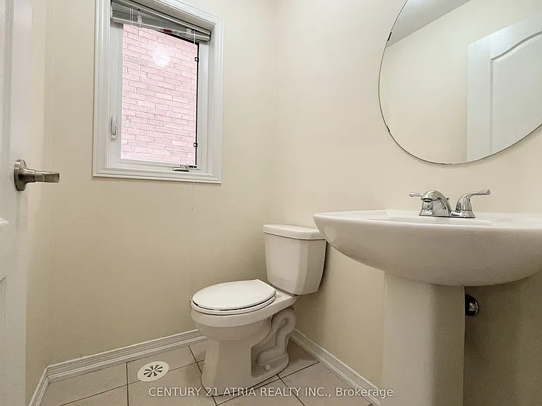 5295 Major Mackenzie Dr E — Photo 4