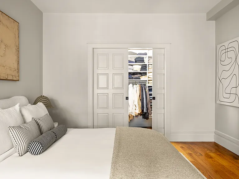 438 Henry St #2 — Photo 11