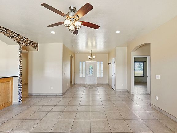 5th image of 4212 S Hackberry Dr