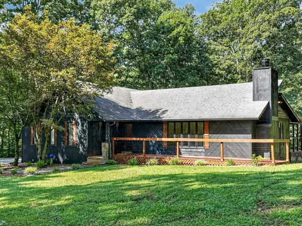 390 Lakeview Trl, McMinnville, TN 37110