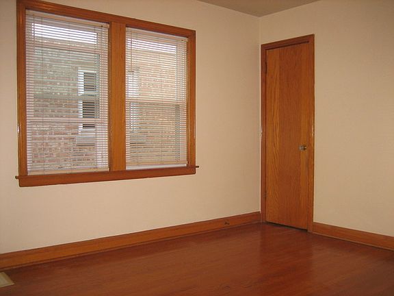 4th image of 5553 S Melvina Ave
