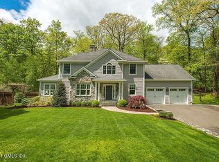 2 Carriage Rd, Cos Cob, CT 06807