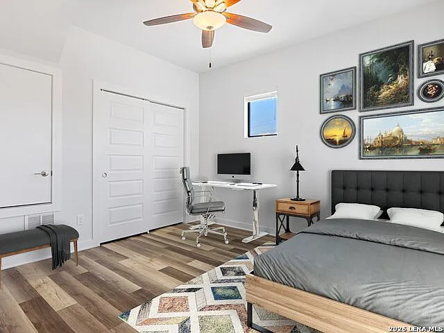 1114 N Olive St — Photo 21