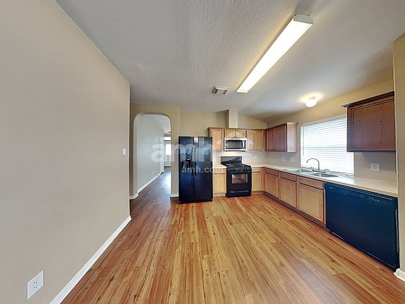 3rd image of 3807 Harris Mill Dr