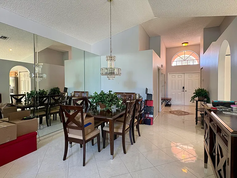 3771 Newport Ave — Photo 16