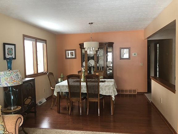 5th image of 6470 Beachdell Dr