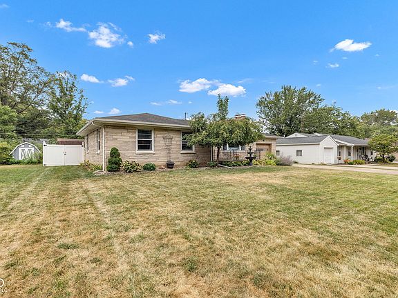 3rd image of 1103 Parkside Dr