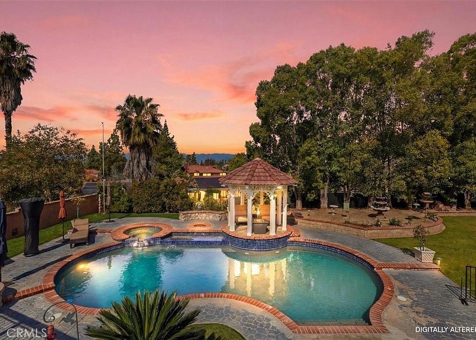 1st image of 1210 Versailles Cir
