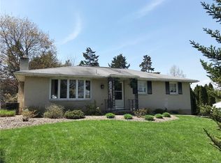 1810 Tree Line Dr, Easton, PA 18040