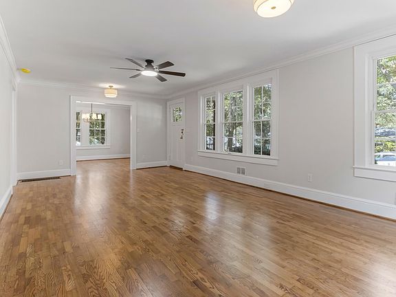 5th image of 6 Beverly Ave
