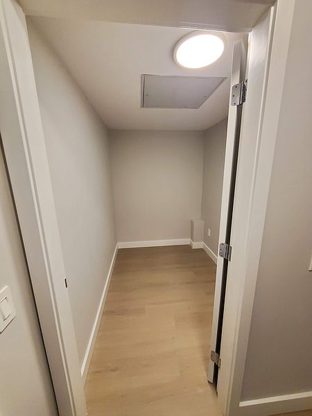Vancouver Apartment for rent - 0 Bedrooms — photo 4