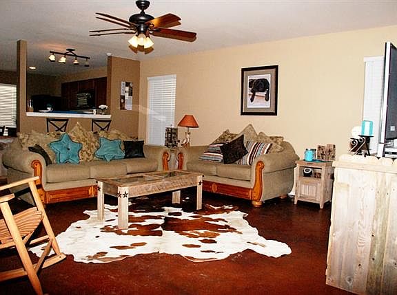 3rd image of 316 Silver Lake Trl