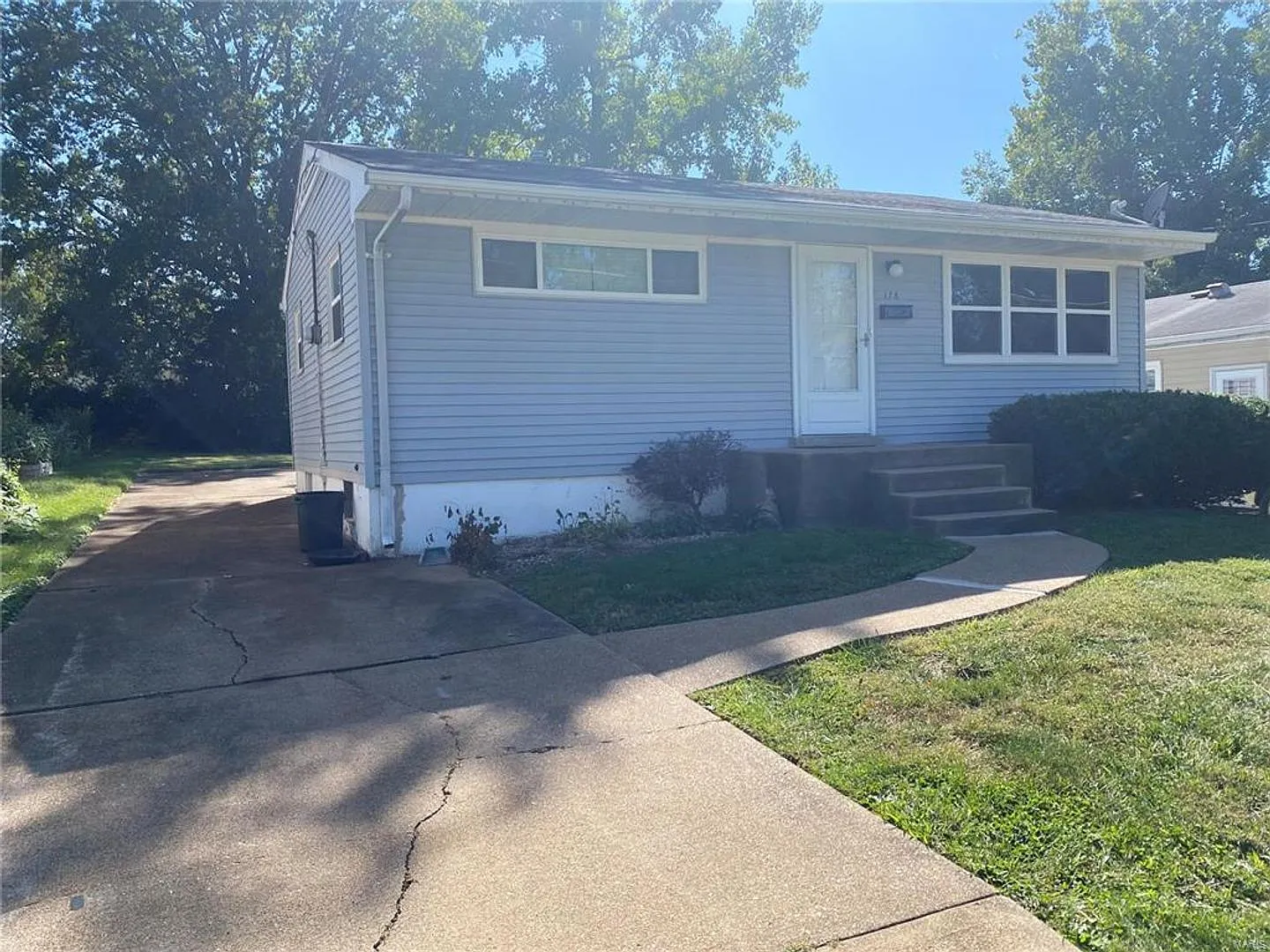 178 Floralea Place | Sunset Hills 63127 — Photo 1
