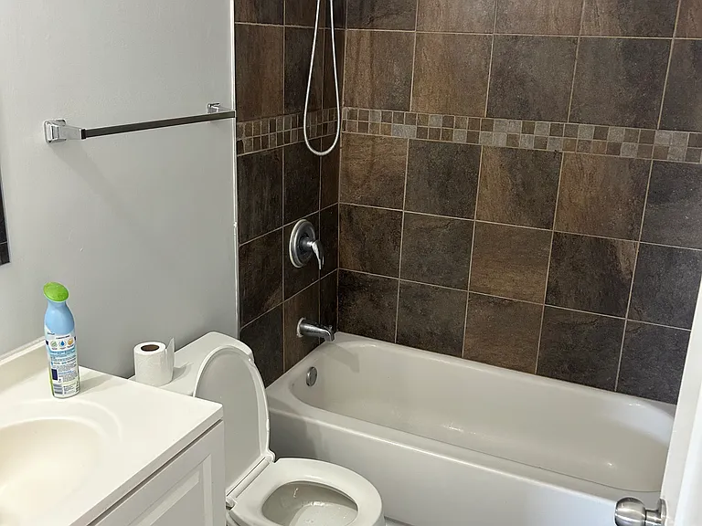 10327 McVicker Ave #3 — Photo 10