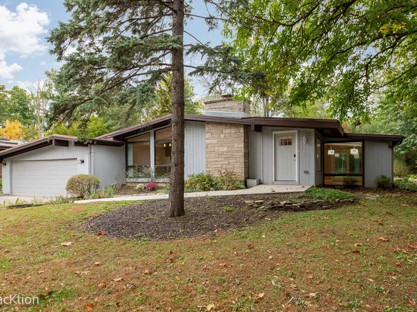 240 Shady Ln, Downers Grove, IL 60515
