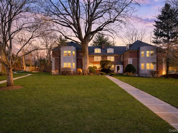 3 Sentry Place #2A, Scarsdale, NY 10583